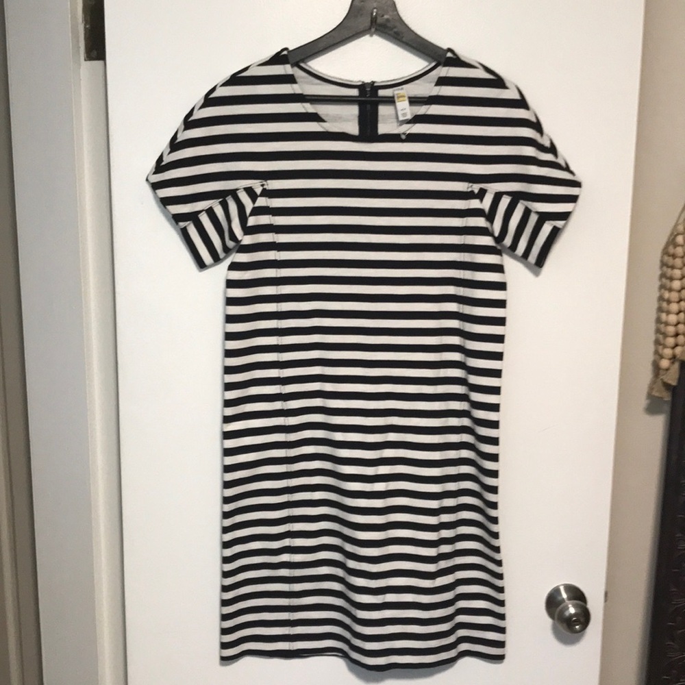 NEW Lole Black Whiteβ Stripe Dress. M
